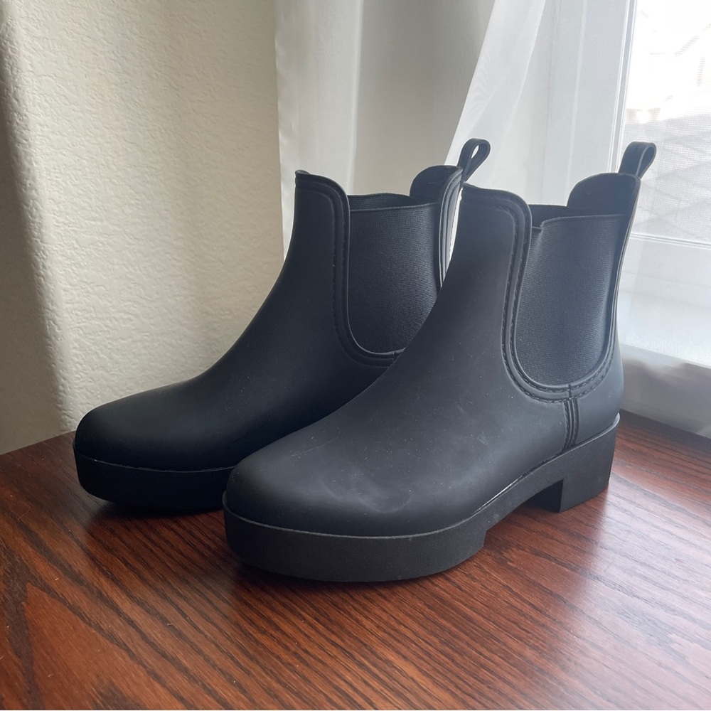 Black Boots